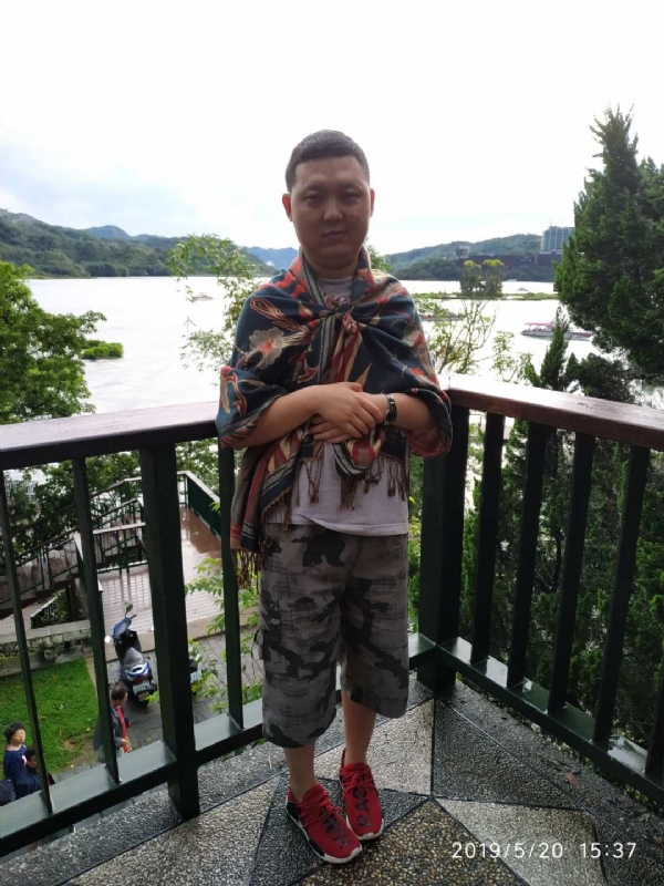 爱情里的俩个人的第一张照片--包头中老年相亲网