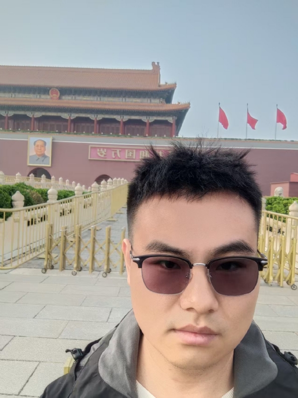 喧嚣的风的第一张照片--包头中老年相亲网